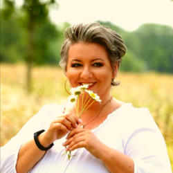 Melanie Sippelius - Geistig-mediale Heilerin ° Mediale Beraterin ° Energetische Massage