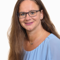 Monique Wallis - Coaching, energetische Behandlungen, Rückführungsleiter, Hypnotiseur, Aufsteller