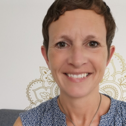 Dr. rer. nat. Martina Zeller - Coaching, Thetahealing® Technik, Reiki, Meditation