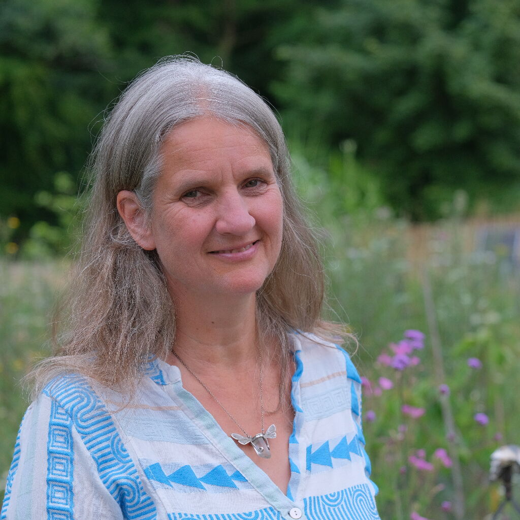 Petra Schneider - Heilpraktikerin , Dipl.Sozialpädagogin, Ayurvedatherapeutin, Sehtherapeutin,