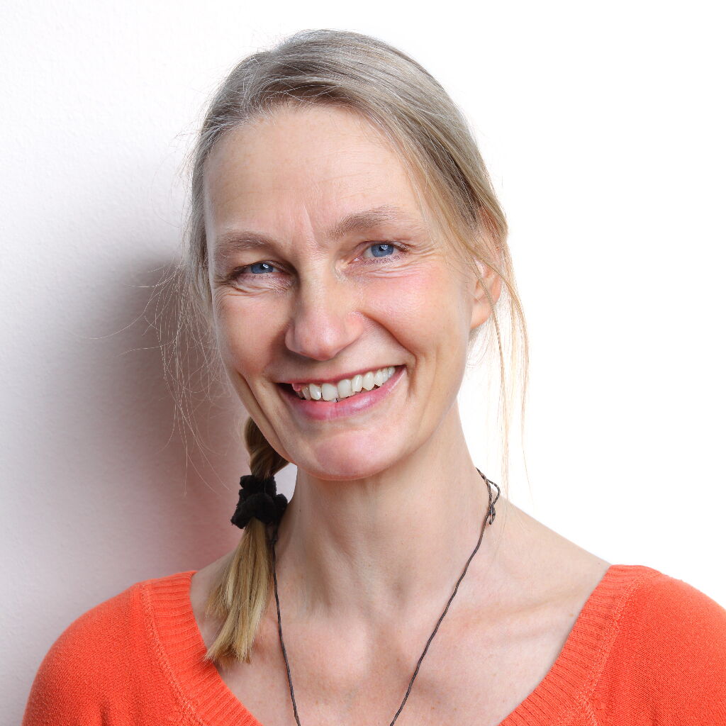 Ricarda Kraft - Dipl. Kunsttherapeutin, Somatic Experiencing Practitioner, Kinesiologin Ricarda Kraft - Dipl. Kunsttherapeutin, Somatic Experiencing Practitioner, Kinesiologin